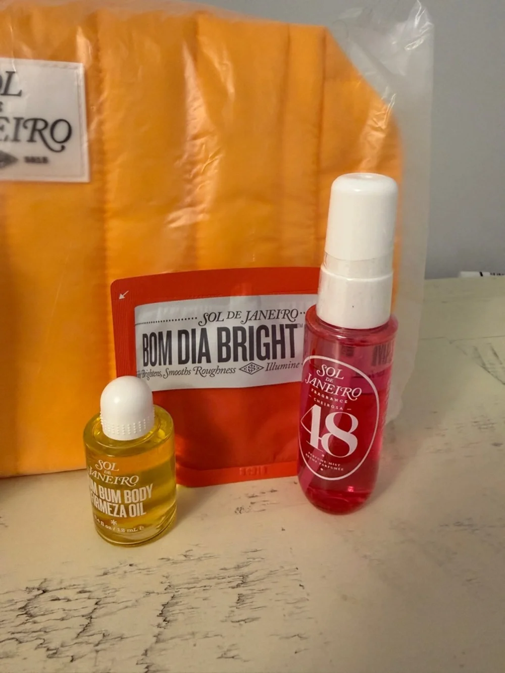 Sol de Janeiro Skincare Set with 3 different types of bum bum cream and more!